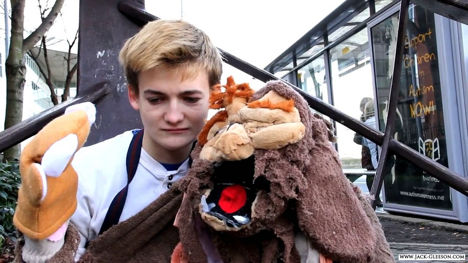  p>杰克·格里森 i>(jack gleeson) /i>,1992年5月20日出生于爱尔兰