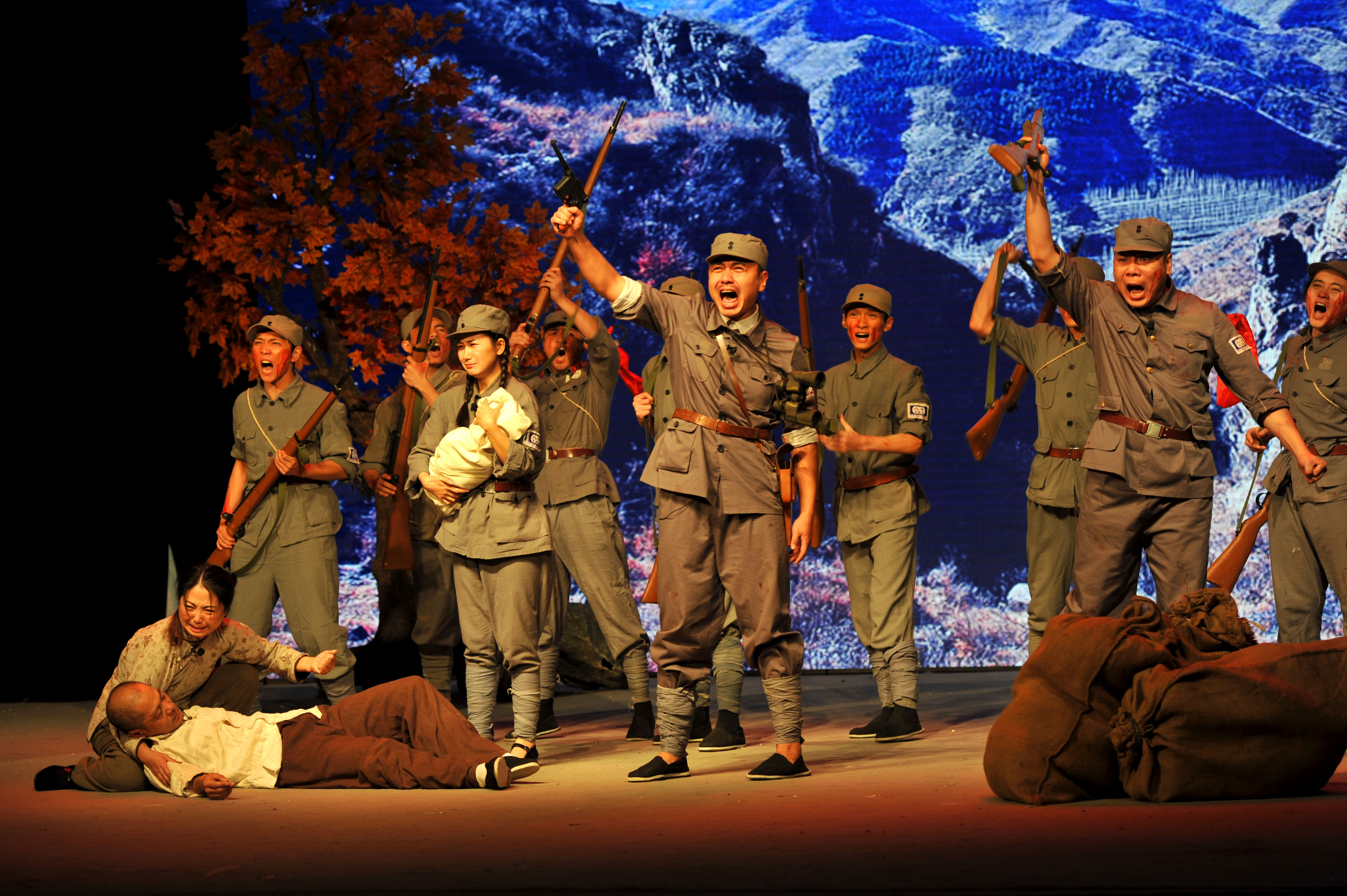  /p> p>该剧由中国话剧金狮奖最佳编剧奖得主;2016年