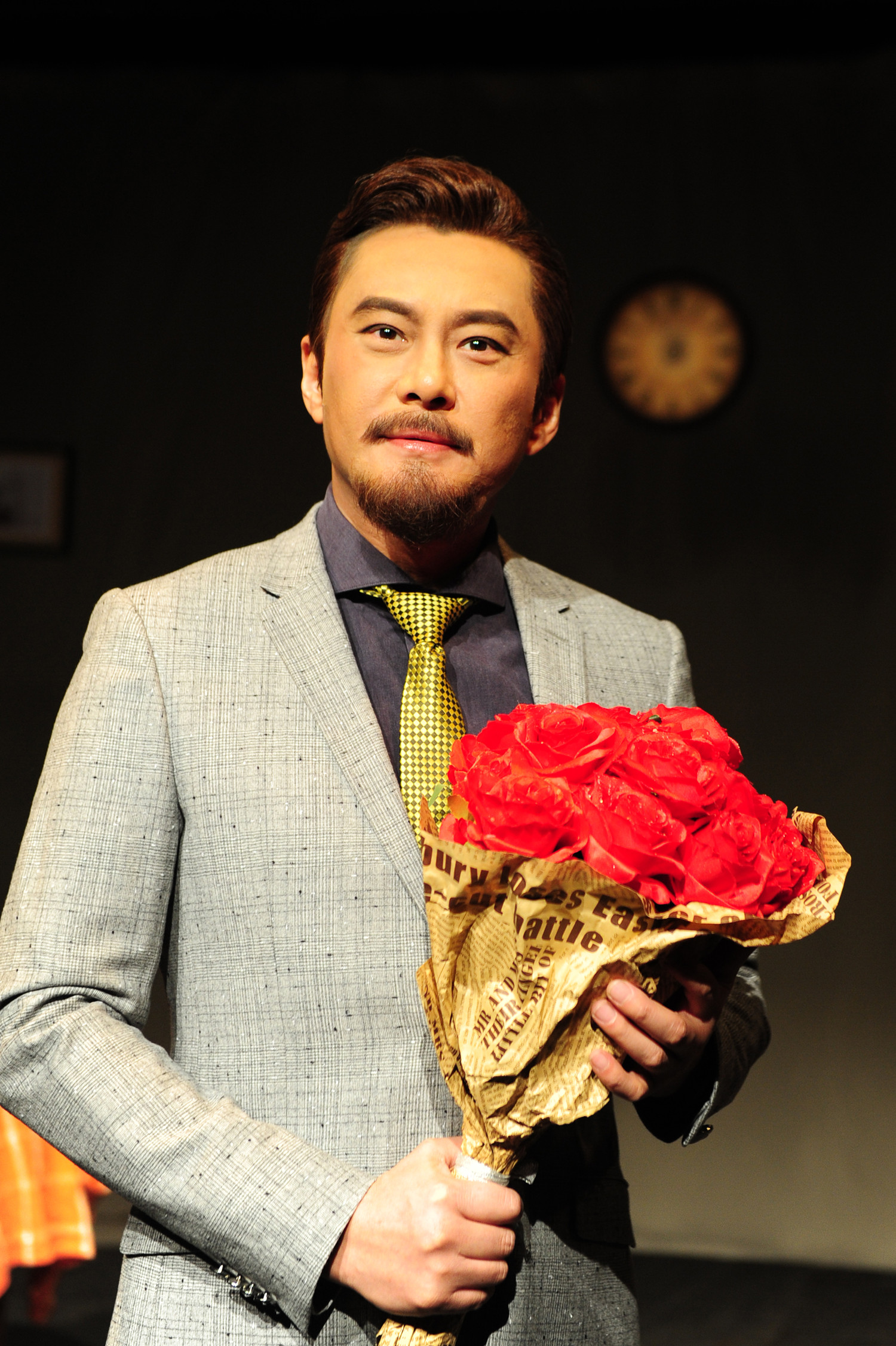 中国内地演员,导演;北京人民艺术剧院演员,国家一级演员,北京人艺艺委