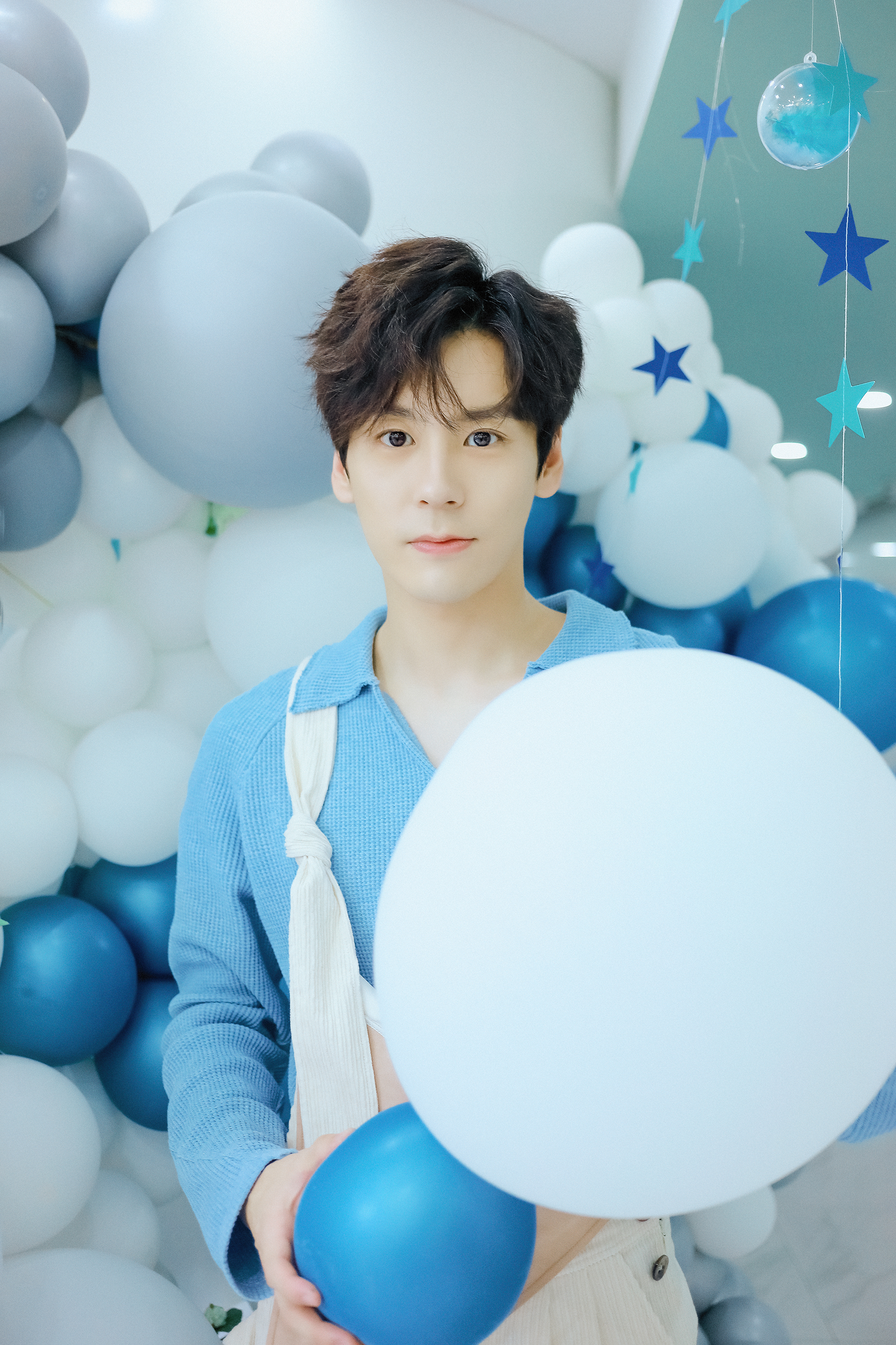  p>魏哲鸣(miles),1990年5月23日出生于山东省济宁市市中区,中国内地