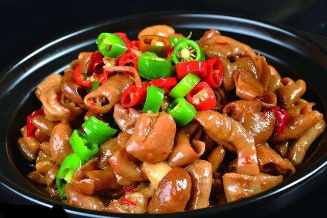  p data-id="gnwkinrtrj">红烧大肠是传统的家常菜,口味咸鲜.