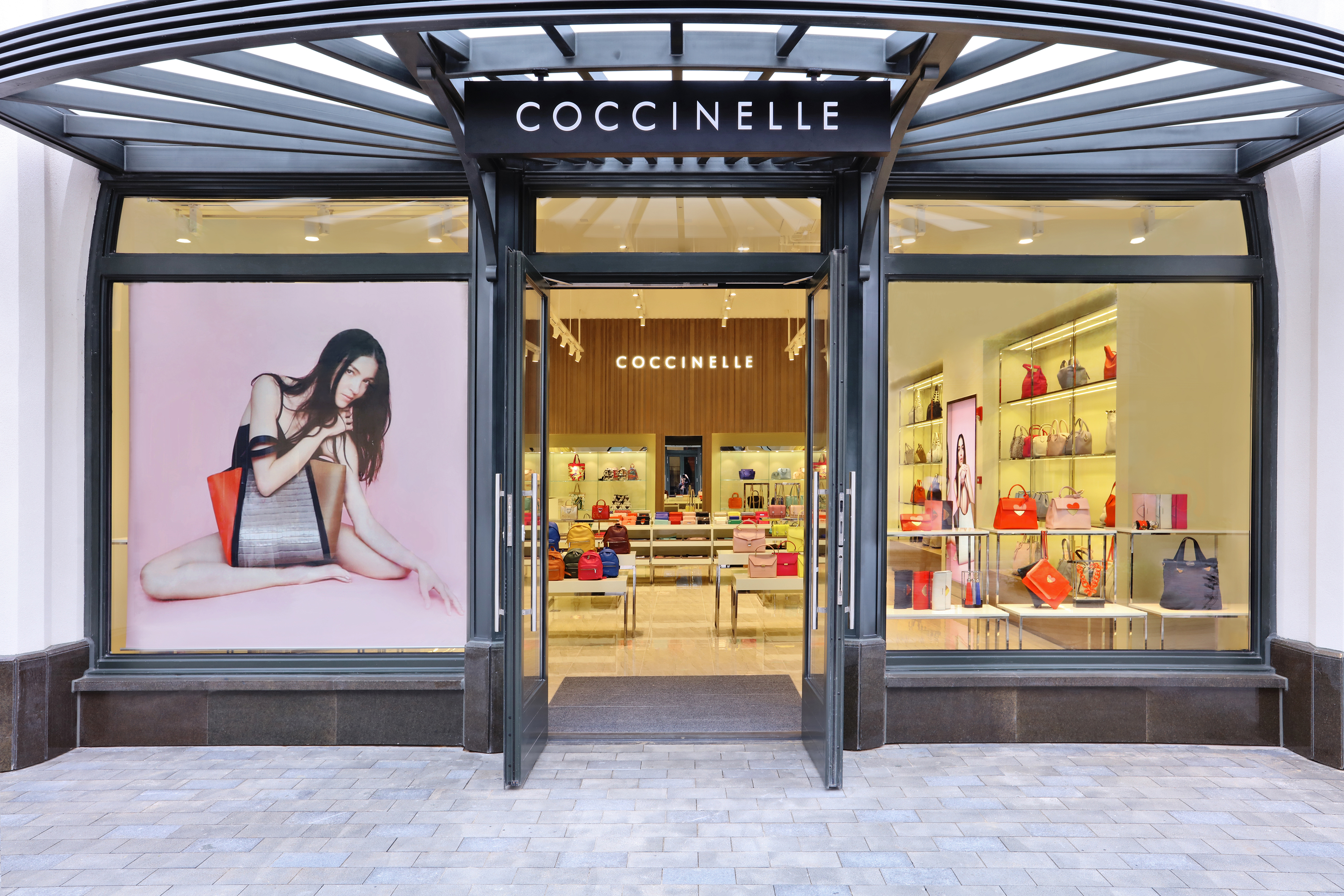  p>coccinelle是 a target="_blank" href="/item/意大利/148336"