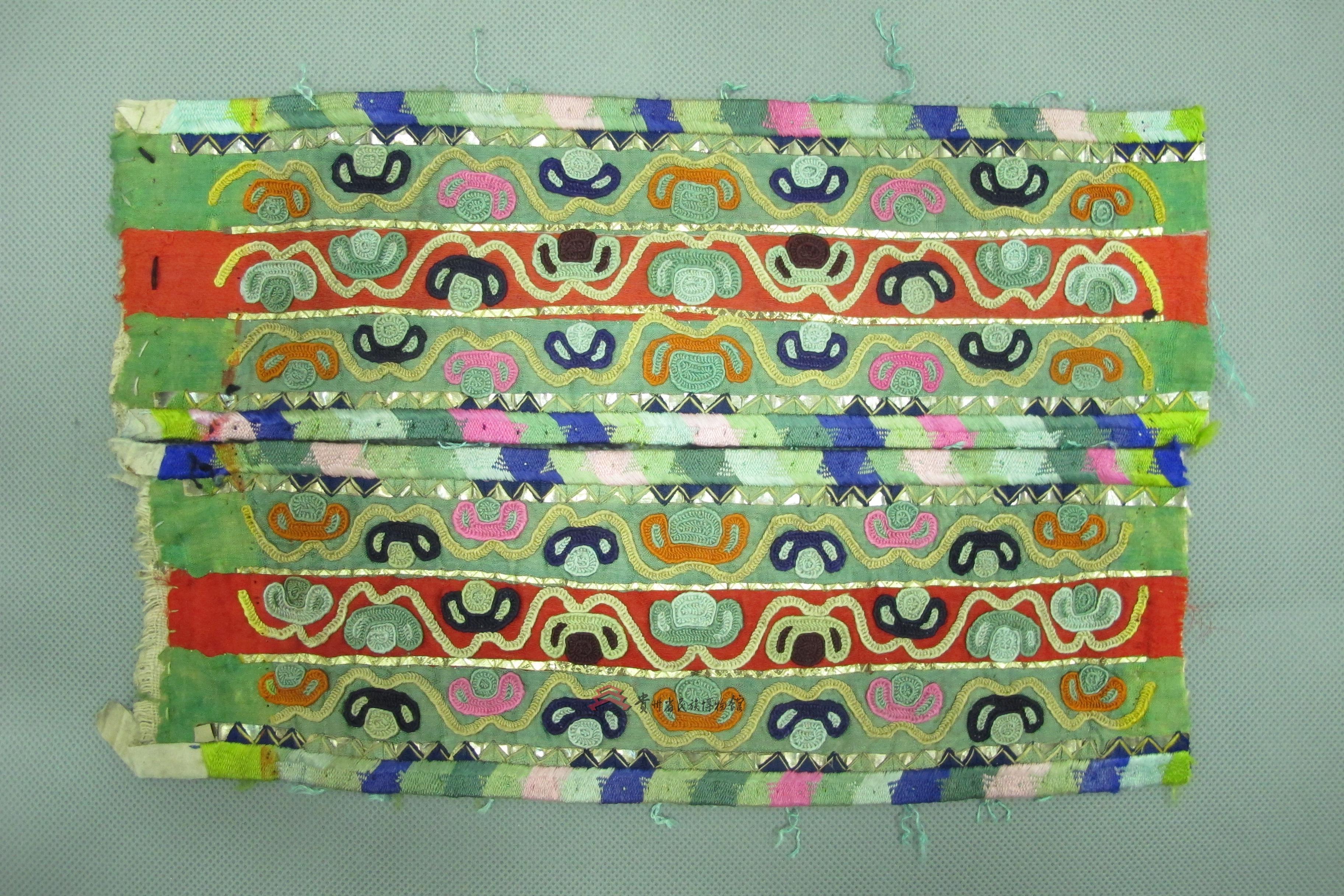 当代雷山苗族锁绣花纹绣片