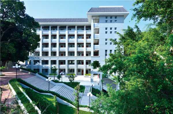  p>汕头市金山中学是广东省国家级示范性普通高中, a target="_blank"