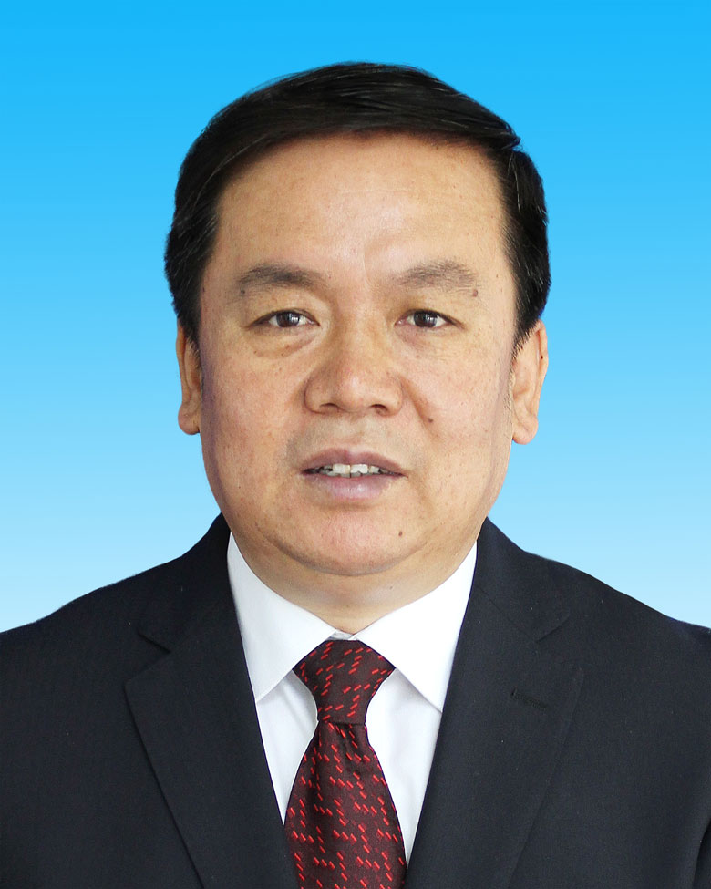  p>姜华,汉族,1963年4月出生于内蒙古赤峰市,中央财经大学研究生学历