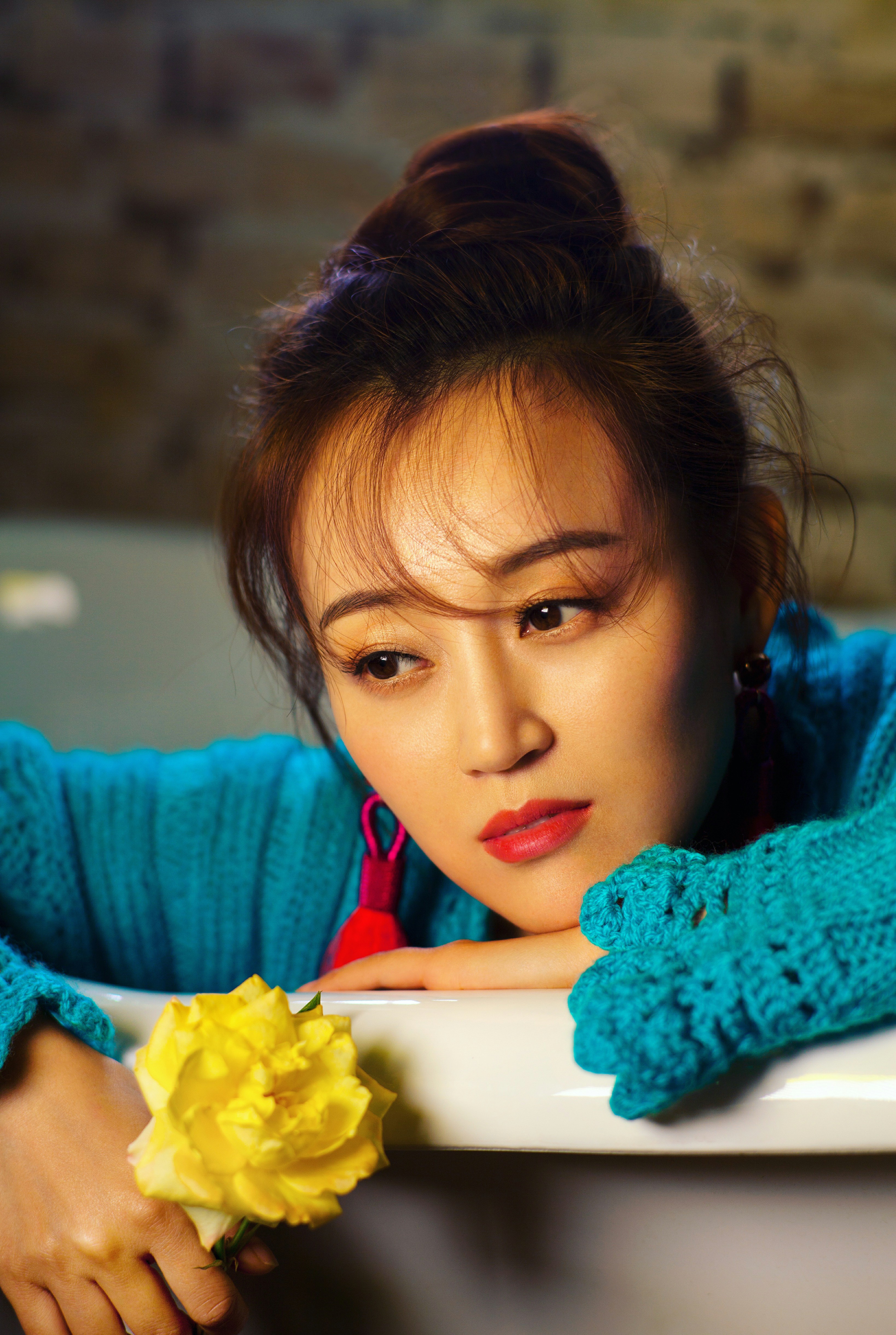  p>闫子墨(原名:闫婕),出生于陕西省,毕业于 a target="_blank" href=