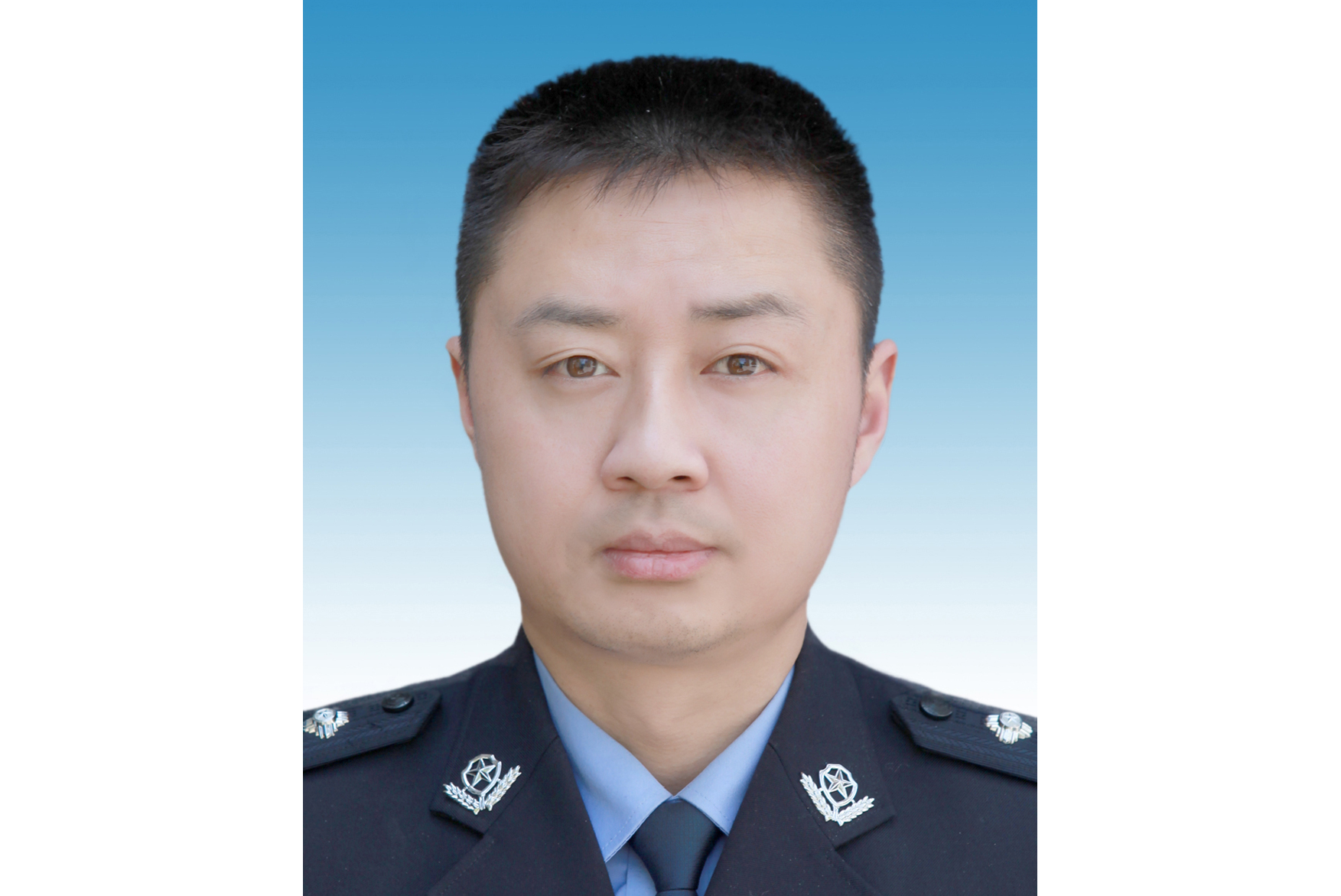 徐涛,现任四川省邛崃市公安局党委副书记