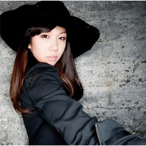  p>奥村初音,日本著名女歌手与演员,2007年出道,至今仍被称为乐坛抒情