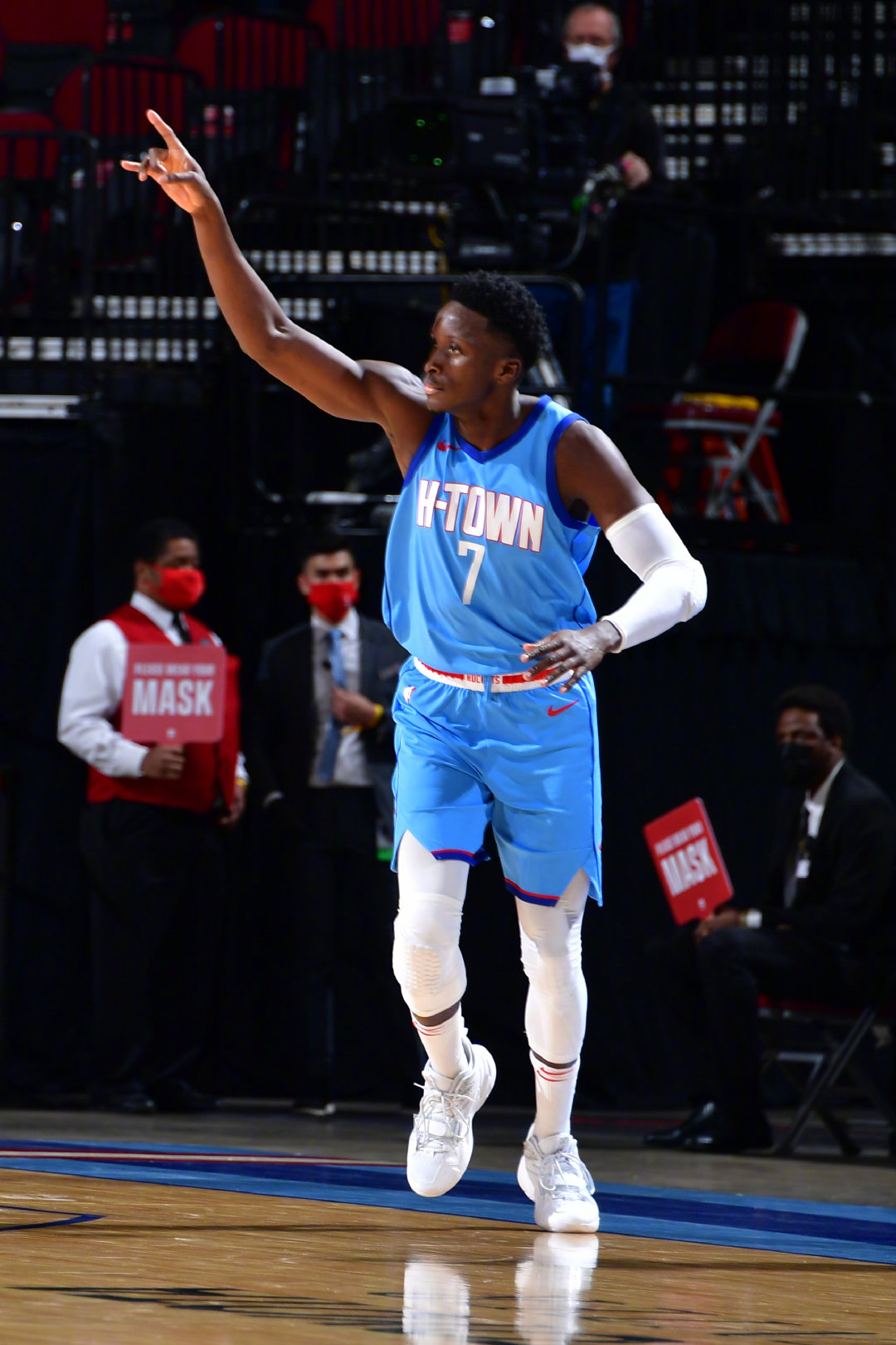 维克多-奥拉迪波