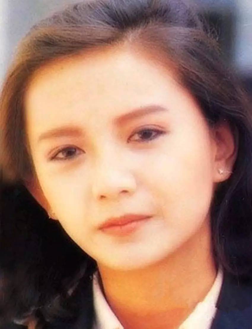  p data-id="gnwk9ezgji">20世纪90年代,九个年轻的女孩子先后信心