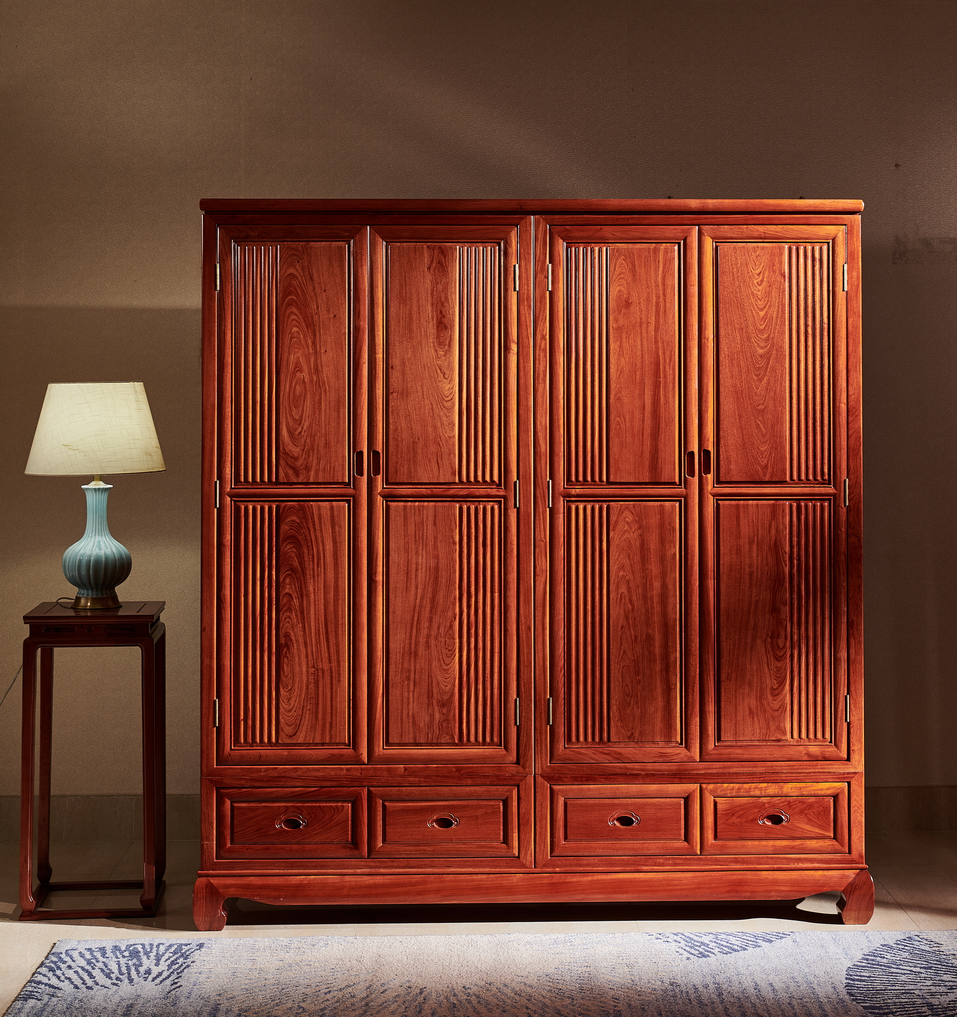 data-lemmaid="172040">缅甸花梨 /a>,巴花,大红酸枝等材质红木家具