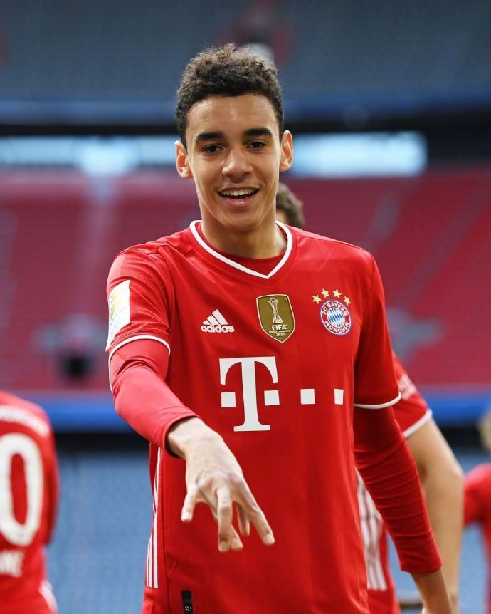  p data-id="gnblgm3gkd">贾马尔·穆西亚拉(jamal musiala),2003年2