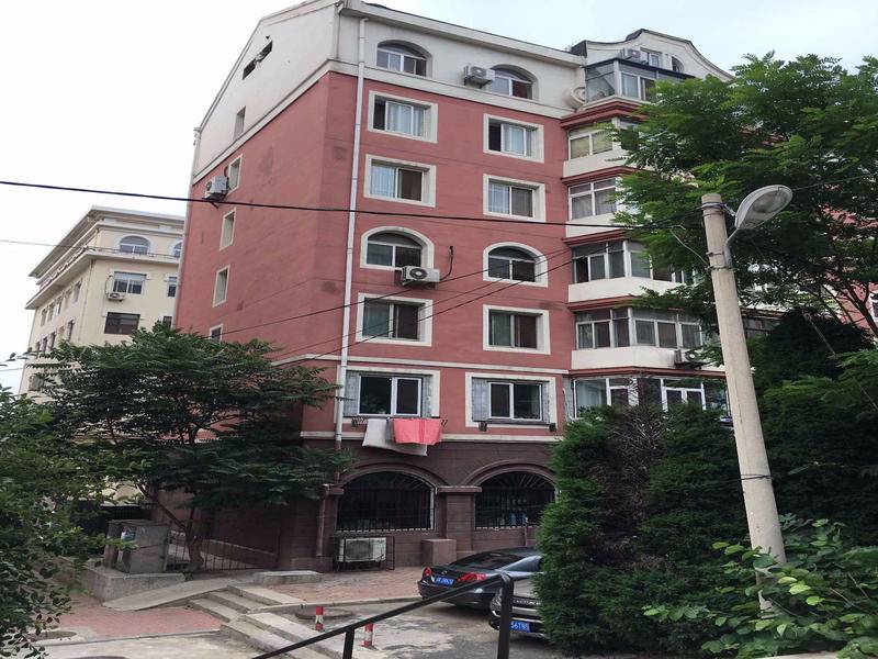 御园位于大连市西岗唐山街,由无开发商建成,共计房屋258户,小区物业