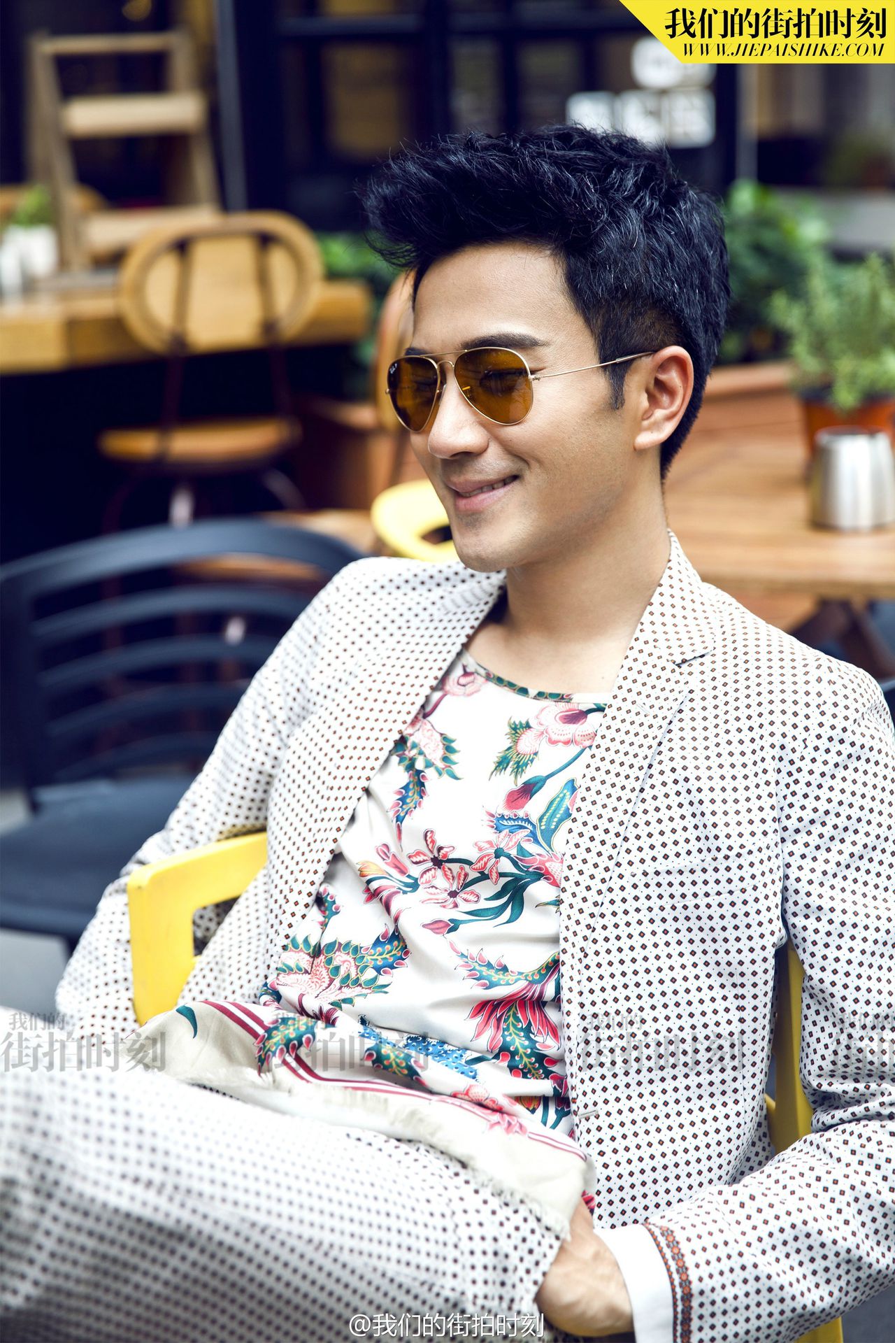  p>刘恺威,1974年10月13日生于中国香港,祖籍山东威海,中国影视男演员