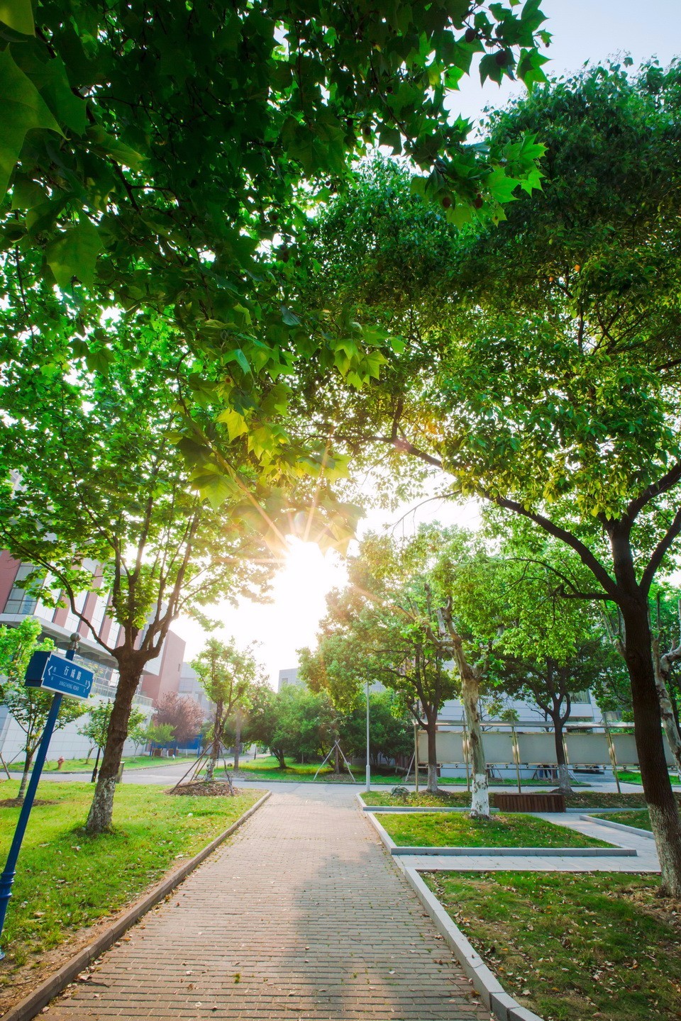  p>昆山经济技术开发区高级中学(kunshan development zone senior