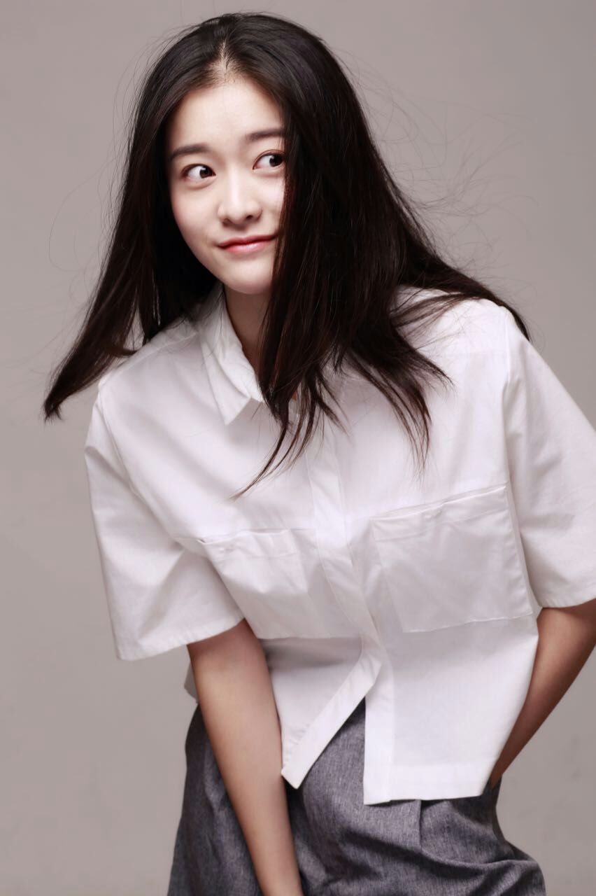  p>张雪迎,1997年6月18日出生于浙江省金华市义乌市,中国内地女演员