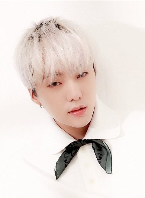  p>姜昇润(         )1994年1月21日出生于韩国釜山,歌手,演员,韩国