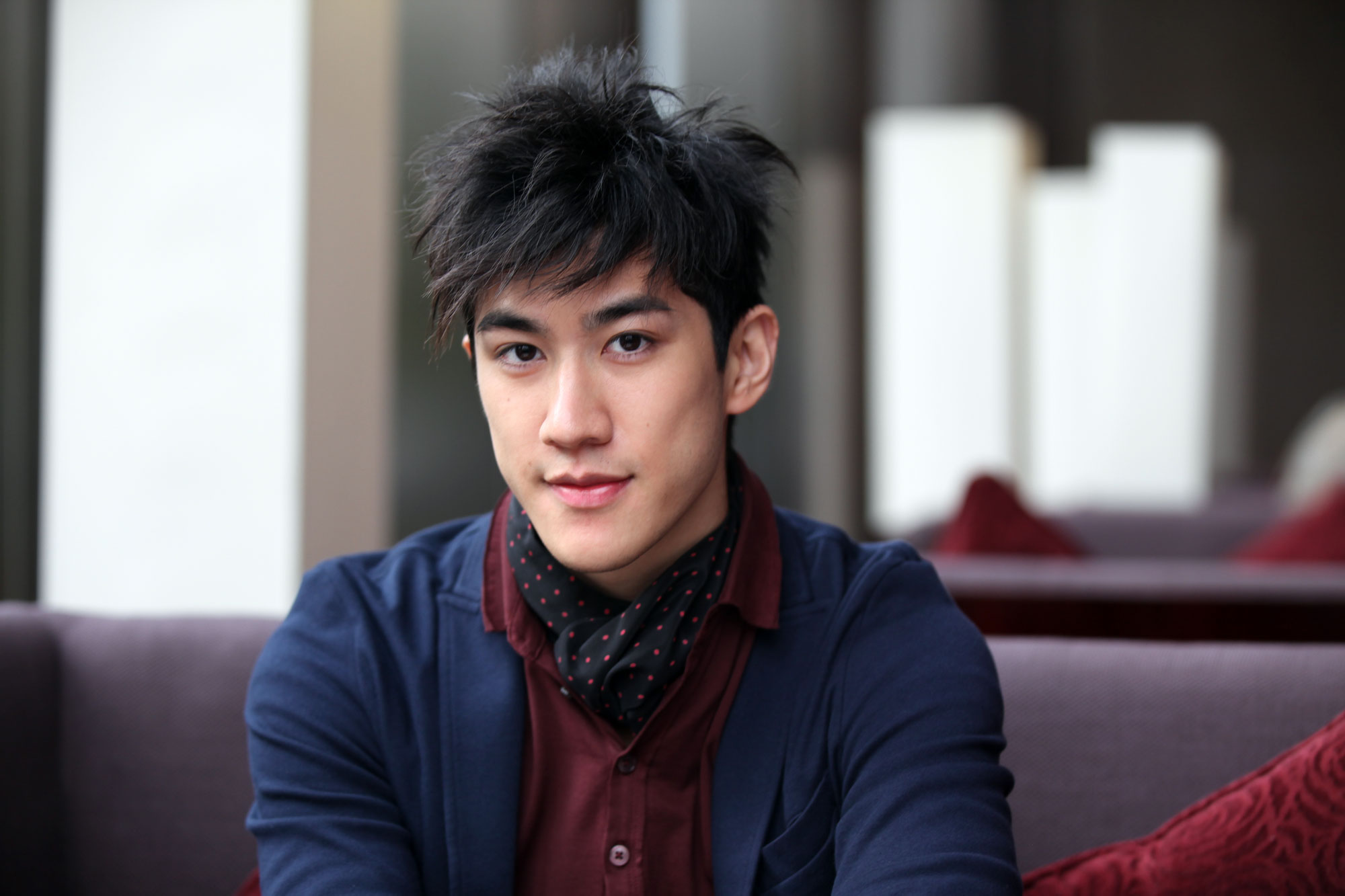  p>李治廷,1987年2月26日出生于 a target="_blank" href="/item/香港