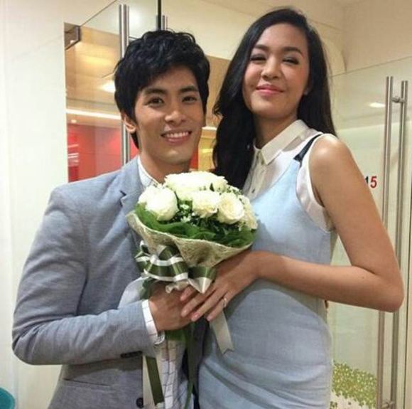 是由 a target="_blank" href="/item/颂恩·宋帕山/1983230" data