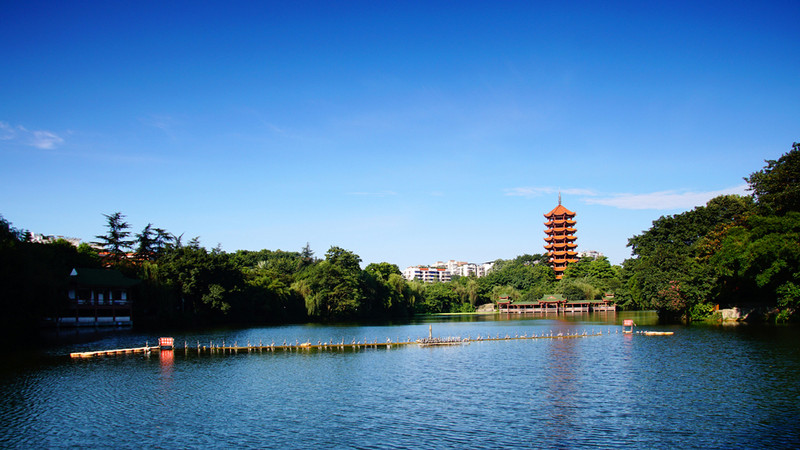  p data-id="gnzlj9la97">碧津公园位于重庆市 a target="_blank"
