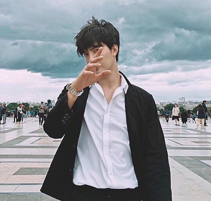 id="gncnqv2vfj">塔纳育特·达功塔亚(tong),1992年1月26日出生于泰国