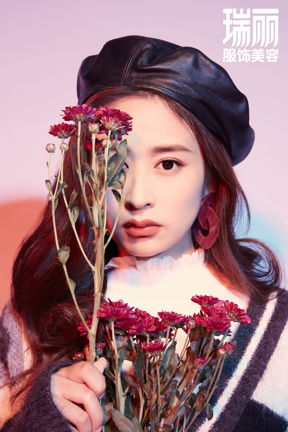  p>颖儿(本名刘颖),1988年12月12日生于湖南省常德市,中国内地女演员