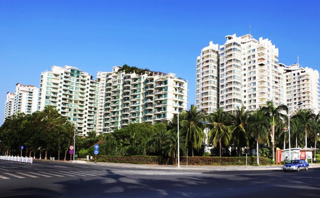  p>三亚兰海花园小区(三亚蓝海花园度假公寓)位于三亚湾滨海路与