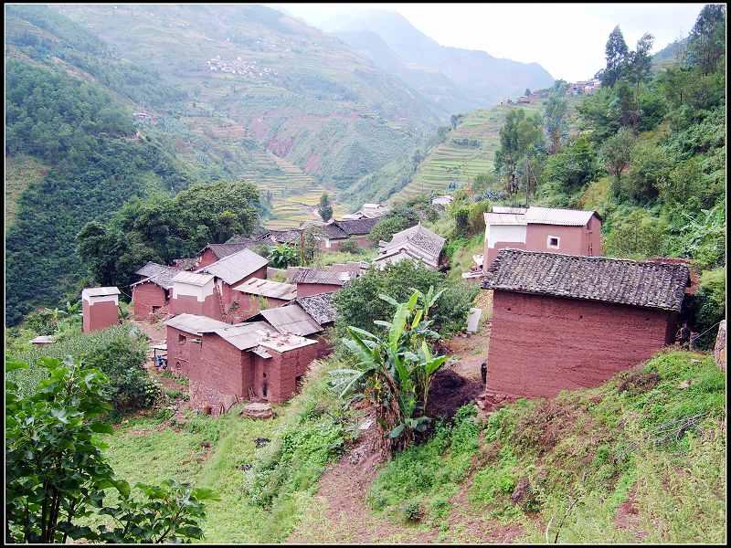  p>罗下村隶属于云南省大理弥渡县牛街彝族乡马鞍村委会,属于山区.