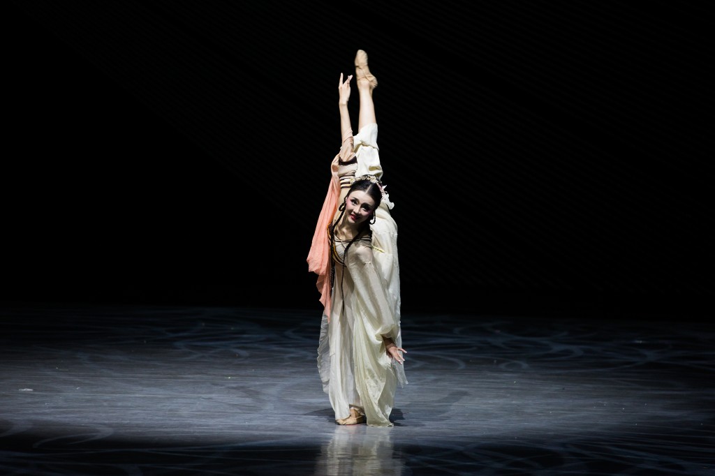 ">王念慈,女, a target="_blank" href="/item/北京舞蹈学院/1462984"