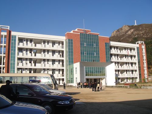 金寨县南溪镇八一中学