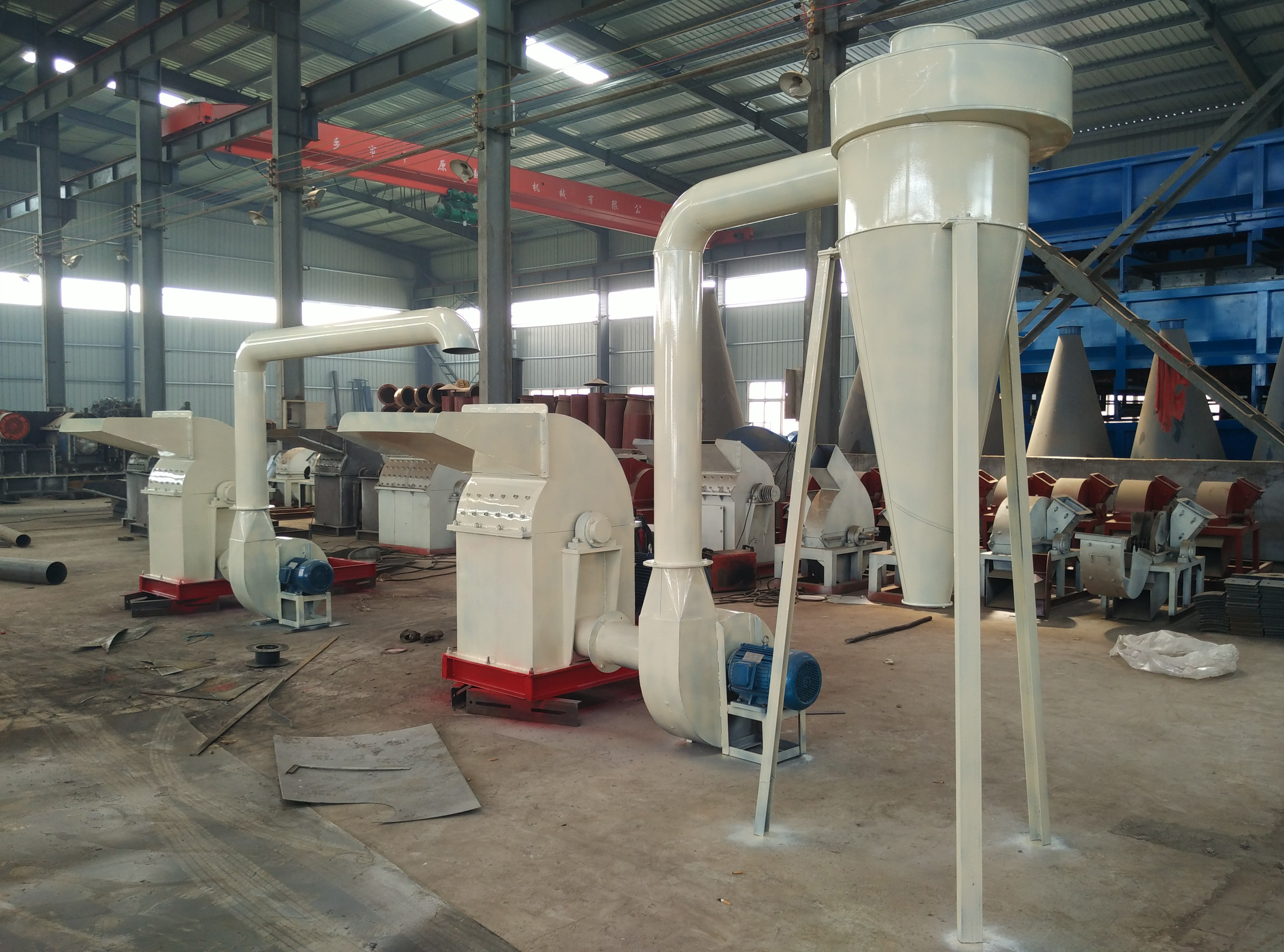  /b> /p> p data-id="gnbkbzarle">木材粉碎机是由机体,中机体,下机体