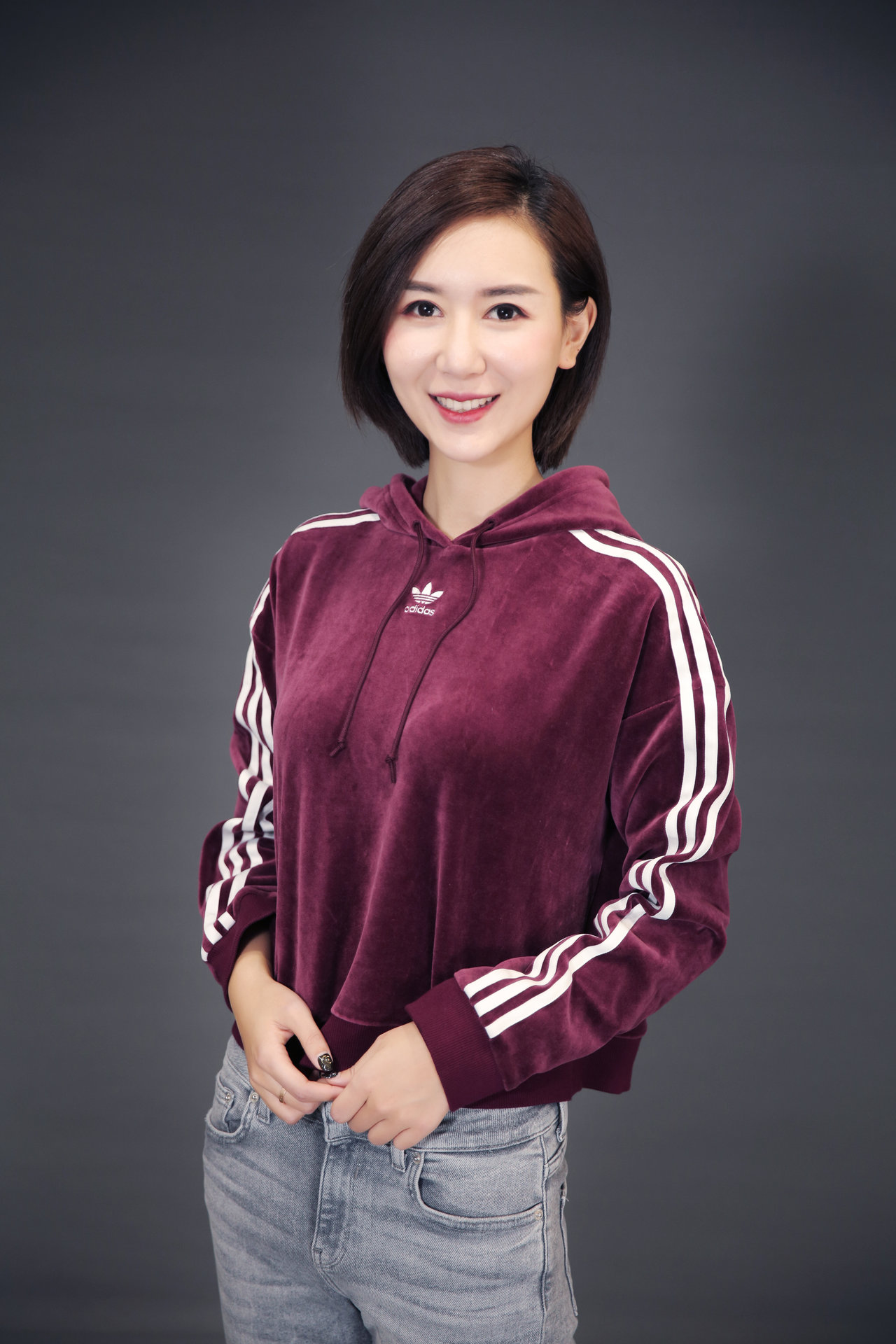  p>王茜麟, span class="ref" data-ctrid="hfmqdre">女 /span> span