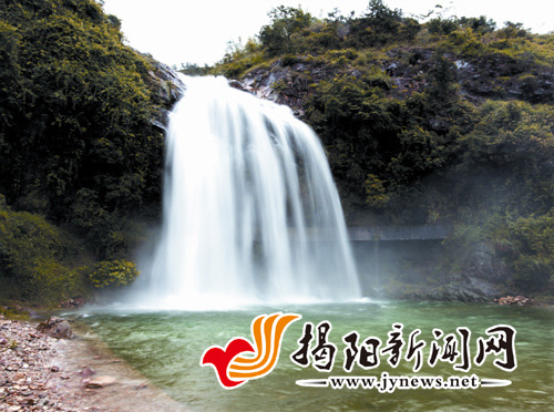 di">"彩石谷"是位于 a target="_blank" href="/item/揭西县/1054448"