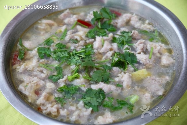 现流行于皖北苏北地区,以萧县,徐州,阜阳出名,粉鸡色如白玉,鸡汤清白