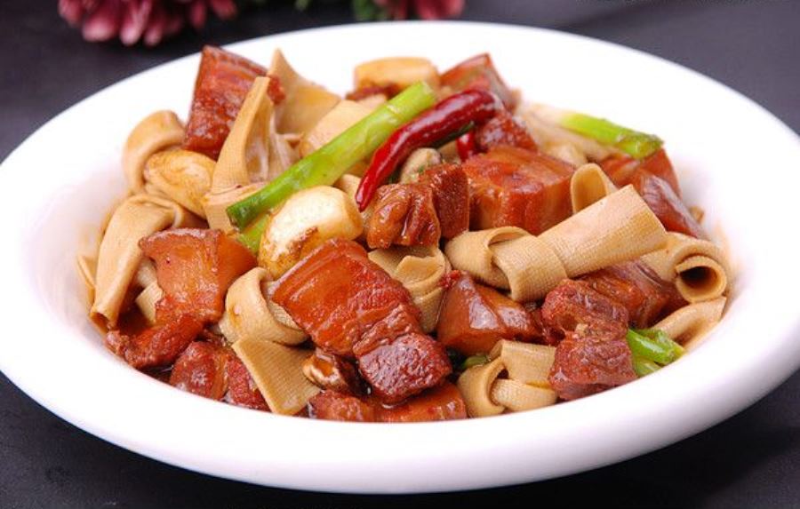豆腐皮烧肉