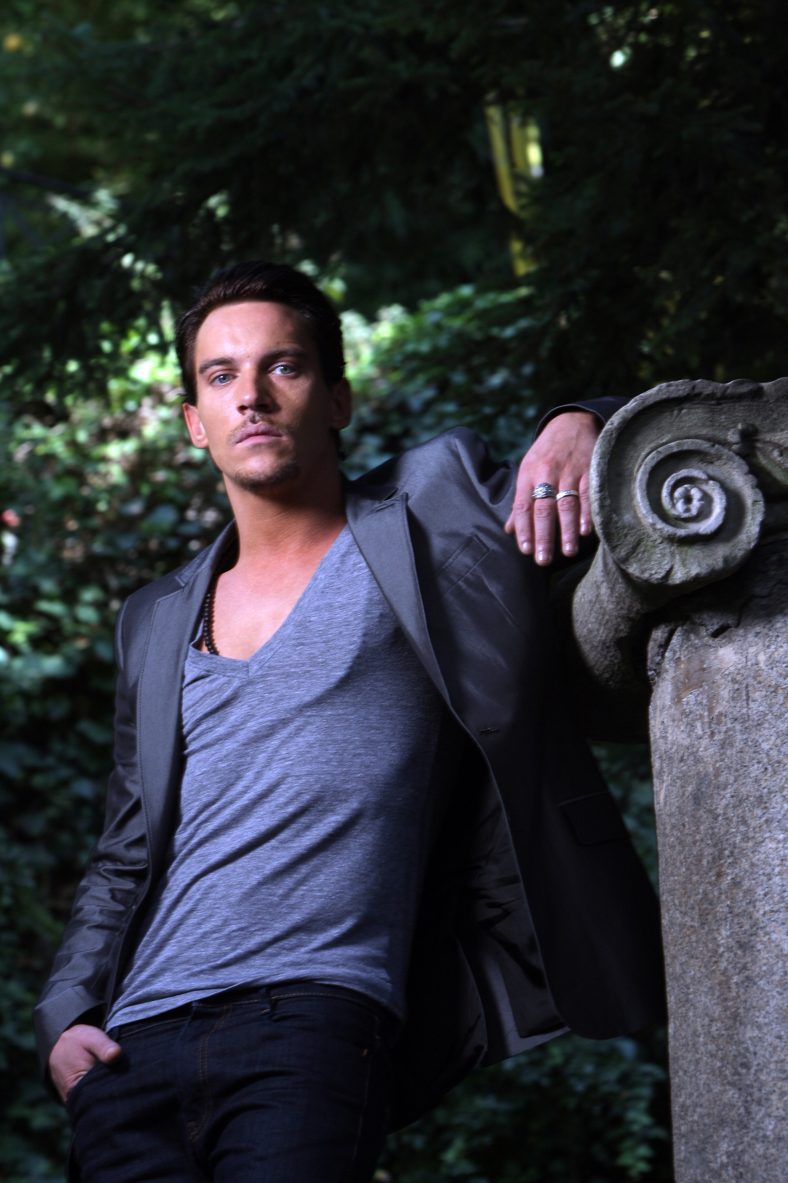 乔纳森·莱斯·梅耶斯