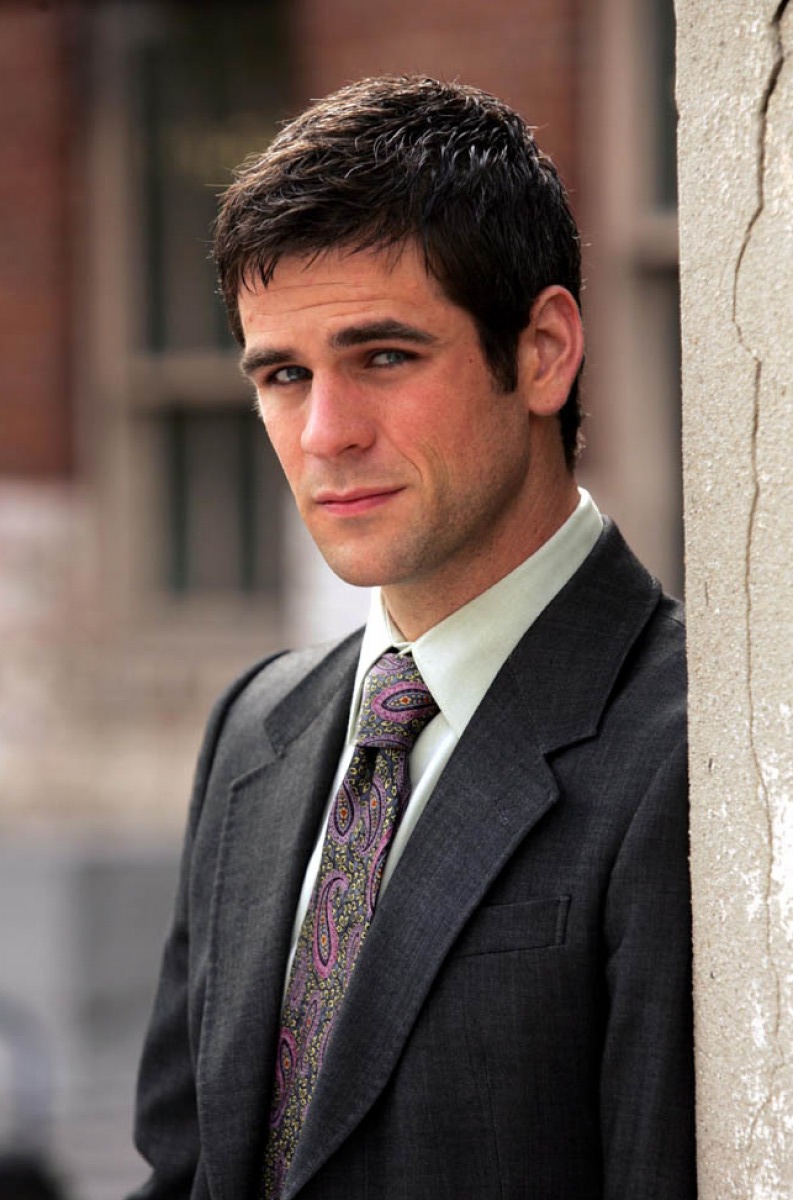  p>艾迪·卡希尔,美国电影和电视剧演员,以在电影miracle中扮演有" a