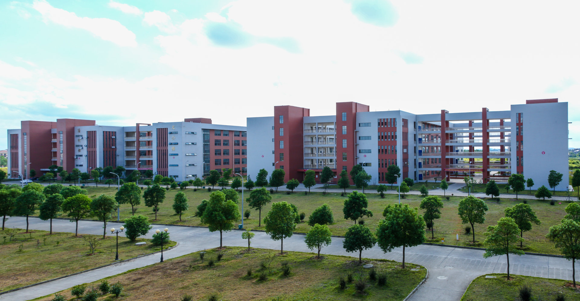  p>江西洪州职业学院(jiangxi hongzhou vocational college)是经 a