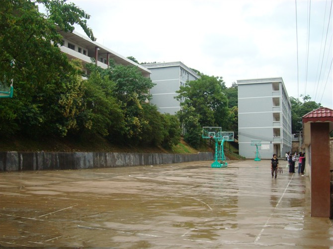 安远县第二中学