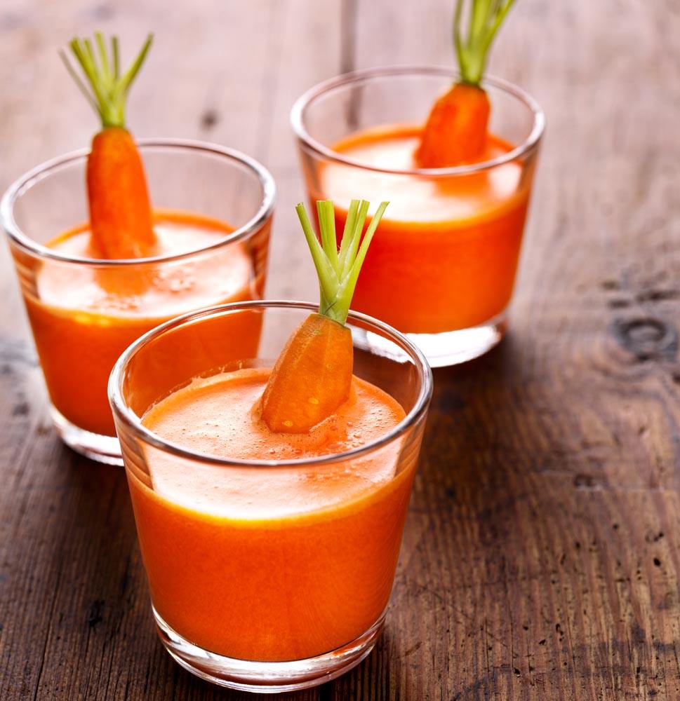  p>胡萝卜蓝莓冰沙是以胡萝卜为主料,小冰糖,蓝莓酱,冰块为辅料的甜品