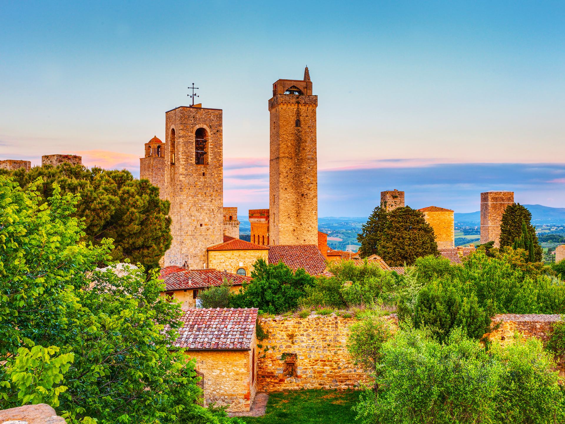 gimignano),即圣吉米纳诺,是意大利中北部托斯卡纳大区锡耶纳省的一个