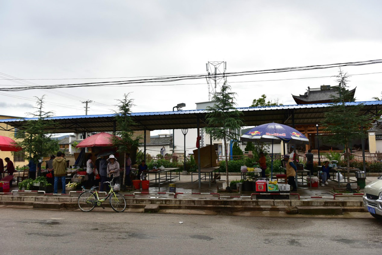  p>朱柳村行政村(民间称为朱卷场),位于甸南镇西北部,距县城2公里
