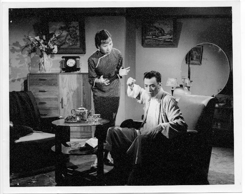 《无限恩情无限恨》是1951年5月29日上映的香港电影,由吴回执导,吴楚