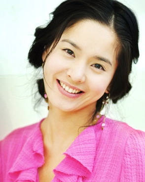  p>郑慧英,出生于1973年12月14日,韩国女演员,毕业于 a target="