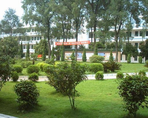  p>江西省大余县新城中学建于1957年,位于 a target="_blank" href="