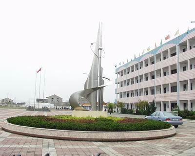  p>蓬街镇中学的前身是黄岩县四新中学,创办于 1976 年.