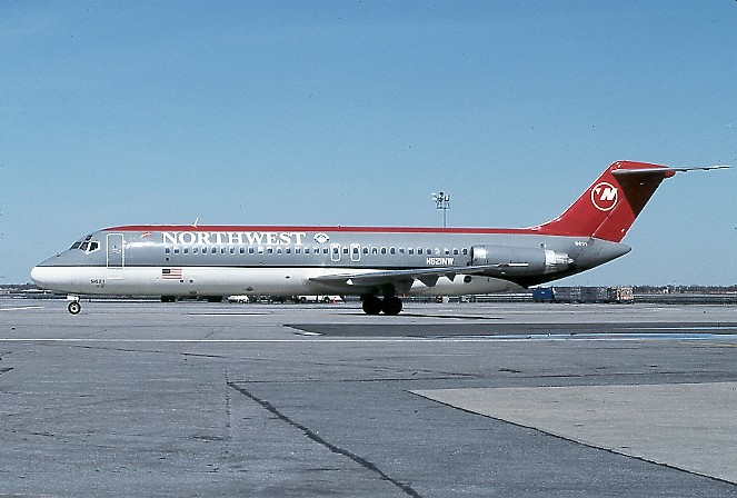 aircraft company)由唐纳德·维尔斯·道格拉斯于1921年7月创建