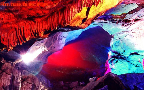  p data-id="gnzl82xe7b">九龙洞风景区是国家aaaa级风景区,位于福建