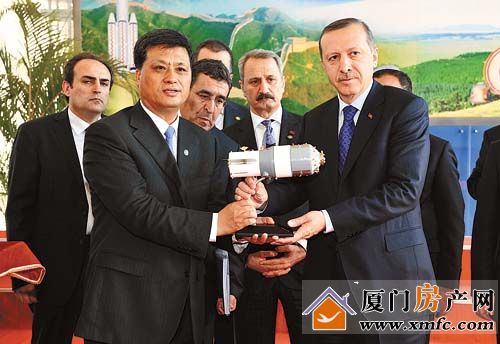  p data-id="gnwiuooow1">雷杰普·塔伊普·埃尔多安(土耳其语:recep