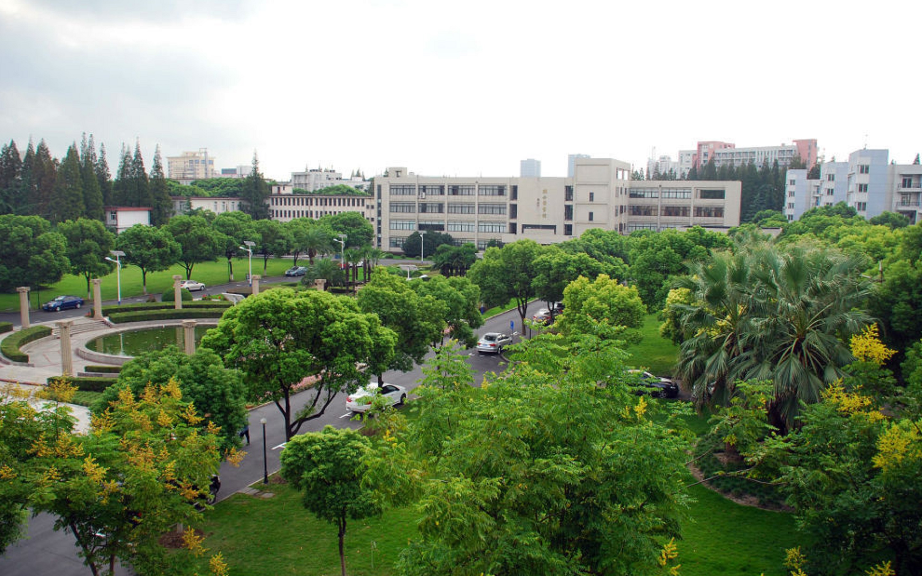 上海大学